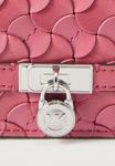 Кошелек MICHAEL Michael Kors HAMILTON MODERNE COMPACT WALLET, Rosewood/Light Pink - фото 4