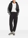 Пуховик с капюшоном и полосками Adidas, черный - фото 2