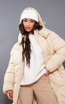 PrettyLittleThing Длинный пуховик Petite светло-коричневого цвета - фото 4