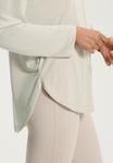 Топ OYSHO SOFT TOUCH LONG SLEEVE WITH BLACK PLEAT, Sand - фото 6