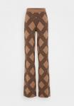 Брюки ONLY Tall ONLANNY PANTS, Cocoa Creme/Black/Dark Brown - фото 5