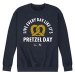 Мужской свитшот The Office Pretzel Day Licensed Character - фото