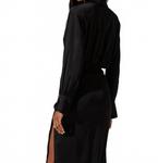 Черное сатиновое платье-рубашка ASTR - фото 3