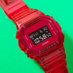 Женские часы G-SQUAD серии красные DW-5600SB-4ER CASIO - фото 3