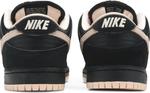 Кроссовки Nike Dunk Low SB 'Black Coral', розовый - фото 7