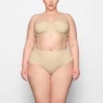 Бюстгальтер без бретель SKIMS Smoothing Intimates, песочный - фото 2