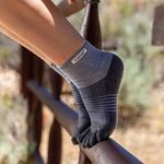 Носки Injinji Trail Midweight Mini-Crew, оранжевый - фото 3