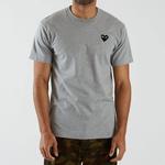 Футболка с черной эмблемой в виде сердца, серая Cdg Play - фото 3