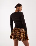 Мини-юбка с леопардовым принтом ASOS DESIGN - фото 3