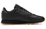 Беговые кроссовки Reebok Classic Leather 'Black Gum', черный - фото 2