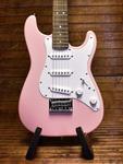 Squier Mini Stratocaster Shell Розовый Mini Stratocaster Shell Pink - фото