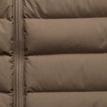 Жилет пуховый горный походный мужской Forclaz МТ500​​, коричневый/черный - фото 11