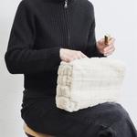 Кремовая меховая косметичка Intesi - фото 3