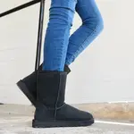 Ботинки женские UGG Classic Short II, черный - фото 3