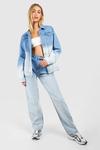 Джинсовая куртка Lightwash с эффектом омбре boohoo, синий - фото 3