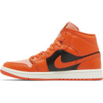 Кроссовки Wmns Air Jordan 1 Mid SE Rush Orange, оранжевый - фото 3