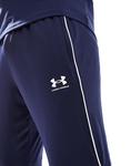 Тренировочные джоггеры Under Armour Challenger в цвете midnight navy и белом - фото 4