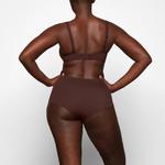 Шорты SKIMS Naked, цвет Cocoa - фото 4