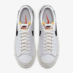 Кроссовки Nike Blazer Low '77 Vintage 'White Black', белый - фото 3