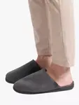 Тапочки totes Isotoner Men's Square Pattern Smart Mule, серый - фото 2