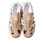 Кроссовки adidas x atmos Pink Gazelle Indoor 'Trinity Leopard Warm Sandstone' - фото 4