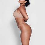 Т-стринги SKIMS Fits Everybody, цвет Sienna - фото 3