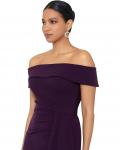 Платье XSCAPE Off-the-Shoulder Scuba Crepe with Drape, цвет Mulberry - фото 3