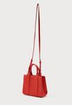 Сумка KARL LAGERFELD SQUARE TOTE, Grapefruit/Light Red - фото 2