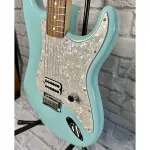 FENDER Tom DeLonge Stratocaster, гриф из розового дерева, Daphne Blue - фото 4