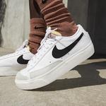 Кроссовки Nike Blazer Low Platform, серо-белый - фото 10