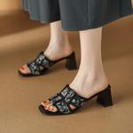 Шлепанцы женские Yeezyy Reezy, черный - фото 5