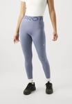 Леггинсы Nike Performance SCULPT, World Indigo/White/Blue - фото 3