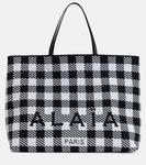 Сумка-шопер с логотипом в клетку Alaïa, Noir/Blanc - фото