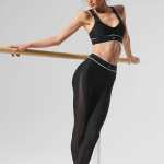 Alo Yoga Женское белье - фото 8