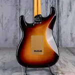 Fender American Ultra II Stratocaster, Ultraburst - фото 3
