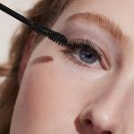 Экспрессионистская объемная тушь для ресниц Well People, Brown - фото 6