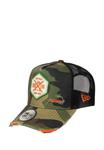 Бейсболка DISTRESSED HEX PATCH CAMOUFLAGE A-FRAME ADJUSTABLE TRUCKER New Era, зеленый - фото