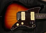Fender American Performer Jazzmaster в расцветке 3-Color Sunburst - фото 2