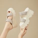 Шлепанцы и сланцы DAPHNE Slide Slippers Women's - фото 9