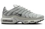 Женская стильная обувь Nike Air Max Plus, Gray - фото 2