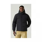 Куртка Levi's Rockridge Short puffer, черный - фото