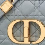 Сумка кросс-боди Caro Cow Leather Medium для женщин, серая DIOR - фото 6