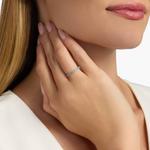 Кольцо Riviera Pavé с голубым топазом из 14-каратного белого золота (1,5 мм) Blue Nile - фото 3