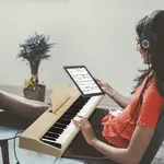 Ozici 88-клавишное полноразмерное полувзвешенное стандартное деревянное цифровое пианино с MIDI и Bluetooth, тройными педалями, наушниками и другими аксессуарами, для начинающих или любителей пианино. - фото 8