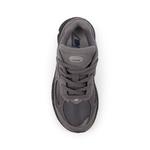 Кроссовки new balance 2002, темно-серый - фото 4