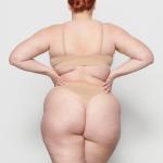 Стринги SKIMS Soft Smoothing Seamless, цвет Clay - фото 4