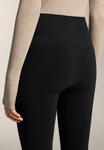 Леггинсы OYSHO SUPER-HIGH-RISE SEAMLESS EXTRA-WARM , Black - фото 6