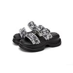 Шлепанцы и сланцы DAPHNE Slide Slippers Women's - фото 6