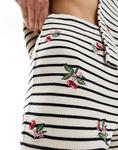 Полосатые шорты ASOS DESIGN с вышивкой вишни - фото 5