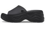 Сандалии skyline slide sandals 'black' Crocs, черный - фото 2